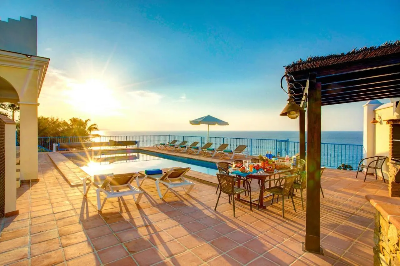 Villa Ladera Mar By Villa Plus Nerja 0*,  İspanya